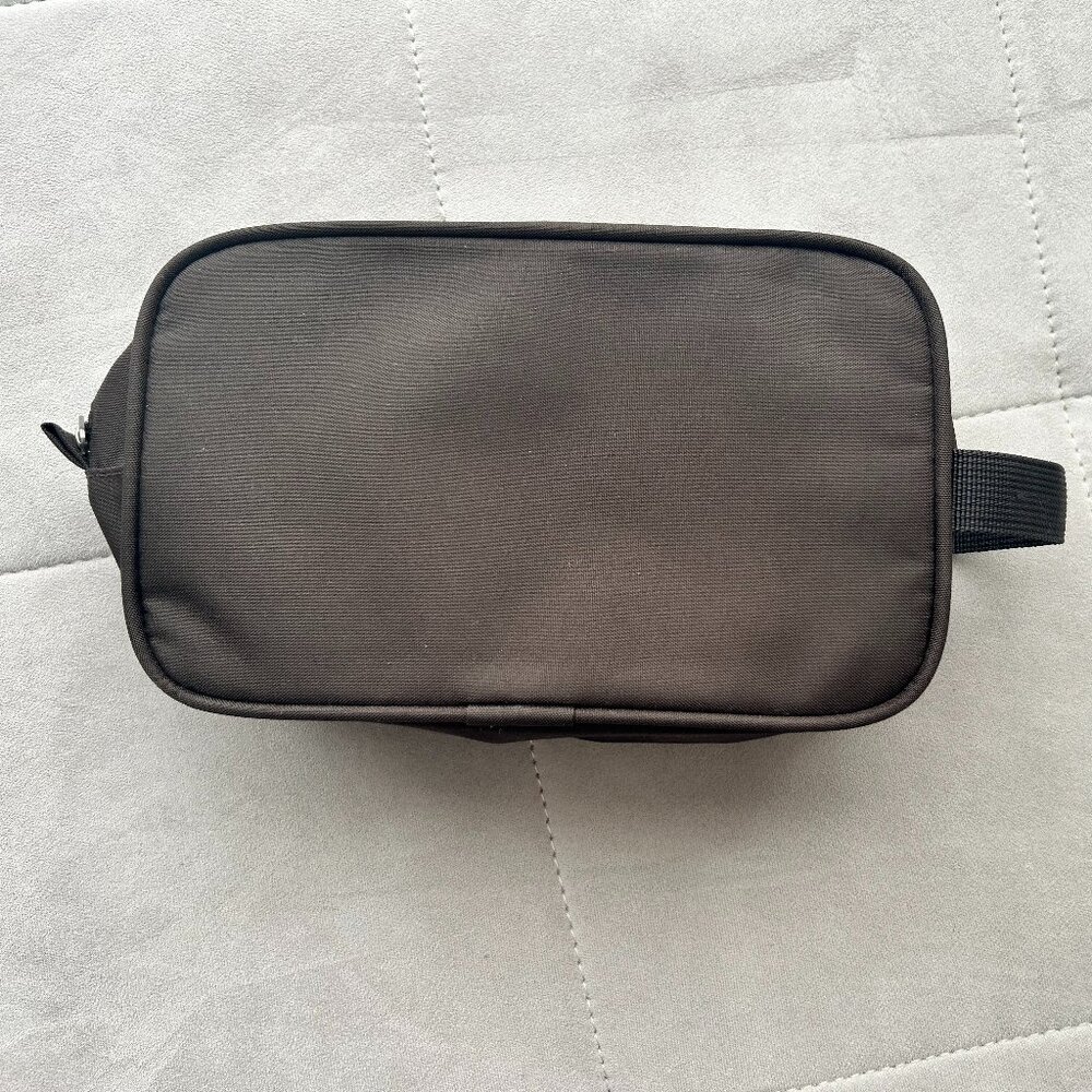 Everyman Jack Toiletry Bag - Picture 2 of 4